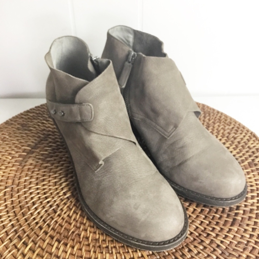 Eileen Fisher Women's Dusk Tumbled Nubuck Bootie, Size 7M Boots